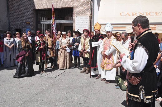 Recreacion historica de la llegada de Isabel la Catolica y su hermano Alfonso a Medina del Campo (Valladolid)