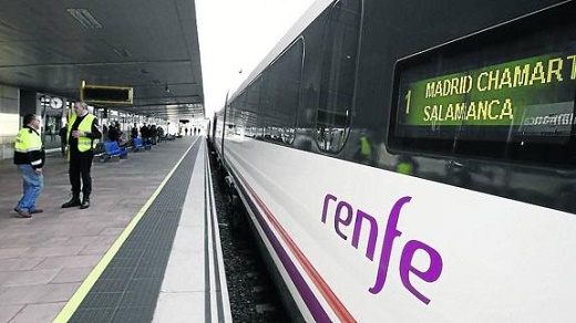El primer tren Alvia partió de Salamanca con destino a la estación madrileña de Chamartín el 17 de diciembre de 2015. / Word