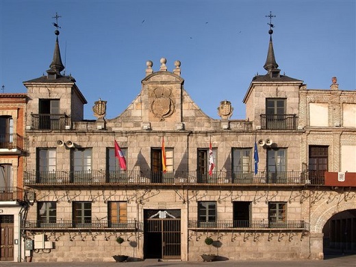 Fachada del ayuntamiento de Medina del Campo