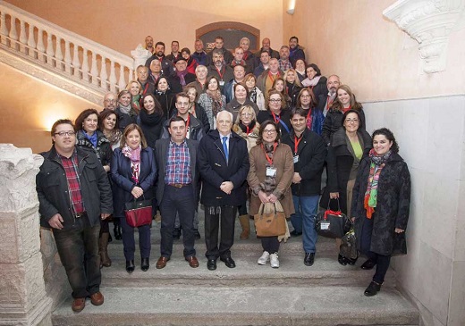 Foto de familia de los asistentes a la Asamblea.