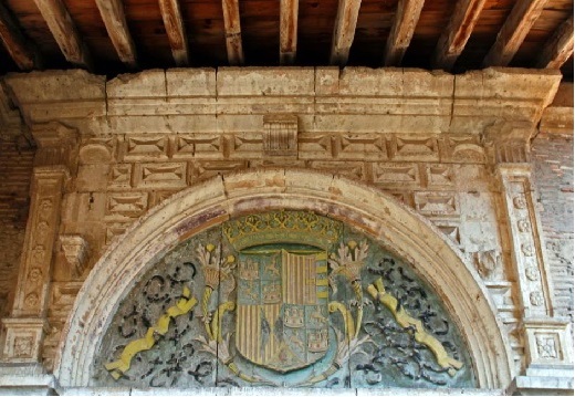 Escudo Reyes Catílicos del Convento de Santa María la Real de Dueñas, Medina del Campo