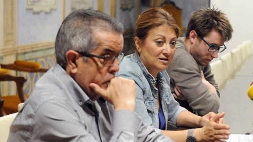 Fidél Lambás, con la alcaldesa de Medina, Teresa López. / F. J.