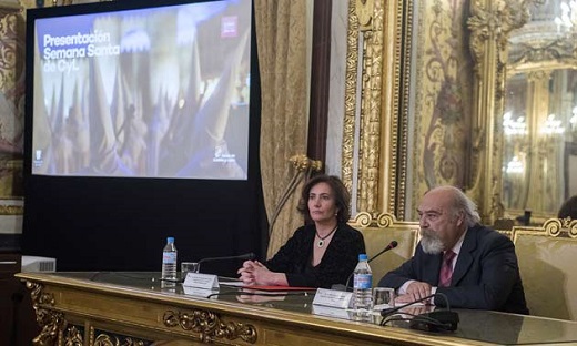 La consejera Gª Cirac y Emilio Iglesias, representante de las Cofradías, presentaron la campaña de la Semana Santa 2016.