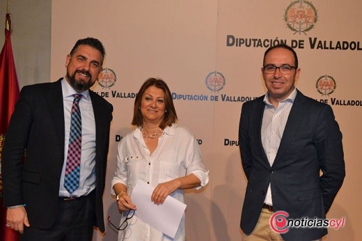 Roberto García, Teresa López y Víctor Alonso, durante la presentación del plan de captación de empresas en Medina del Campo.