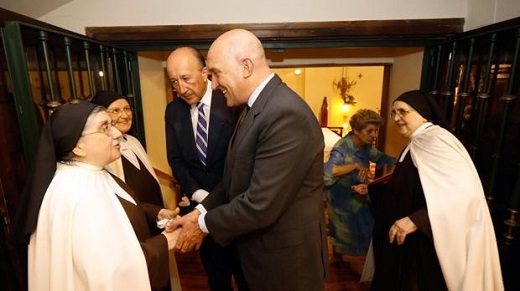 El presidente de la Diputación de Valladolid, Jesús Julio Carnero, participa en la celebración del 450 aniversario del Monasterio de las Carmelitas Descalzas en Medina del Campo - ICAL