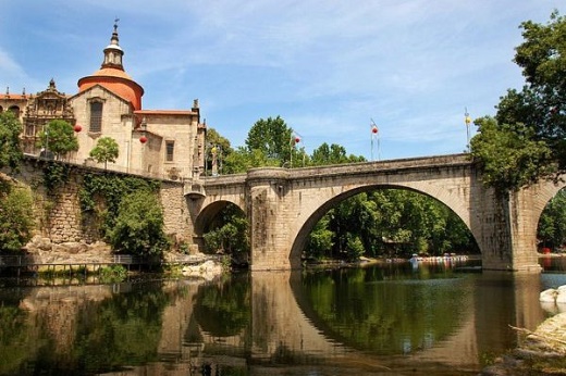 Amarante es una población portuguesa perteneciente al Distrito do Porto, Región Norte y subregión de Tâmega , con cerca de 61 029 habitantes.