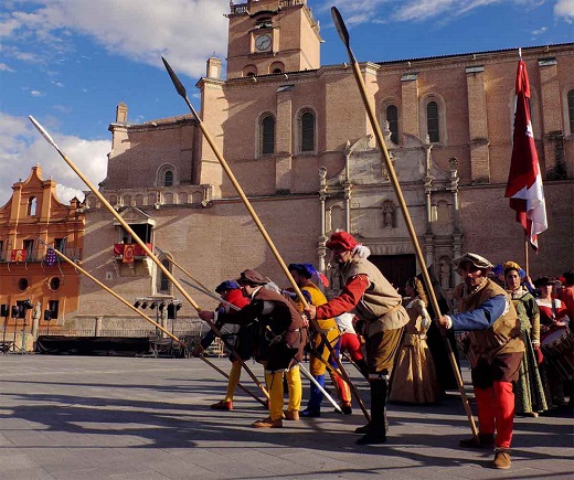 Más de 4.000 personas participan activamente en la fiesta Imperiales y Comuneros 