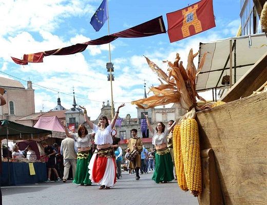 Más de 4.000 personas participan activamente en la fiesta Imperiales y Comuneros 