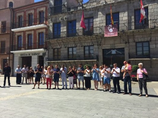 Medina del Campo recuerda a Miguel Ángel Blanco con un minuto de silencio.