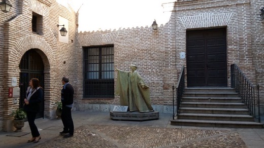 Palacio Real Testamentario de Isabel la Católica. La Feria de Enoturismo pretende ser punto de encuentro y foco de atracción de público. Este año presenta novedades como la inclusión de vinos portugueses en la carpa de la Plaza Mayor.