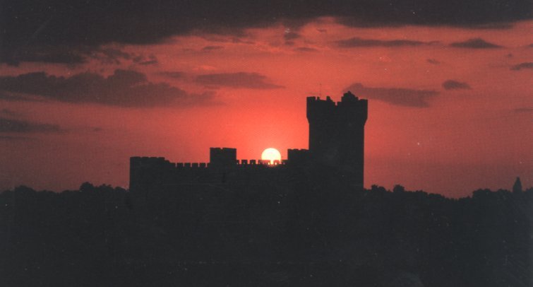 Castillo de la Mota vista nocturna