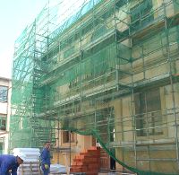 Obras para convertir la antigua escuela de música en un centro de día para enfermos de Alzheimer. / FRAN JIMÉNEZ