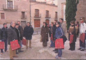 Unios quince albaneses, entre técnicos y miembros de Corporaciones Locales de este país europeo, se desplazaron el día 24 de noviembre, hasta Medina del Campo, para conocer "in situ" los "Planes estratégicos" del Desarrollo Local Medinense. 