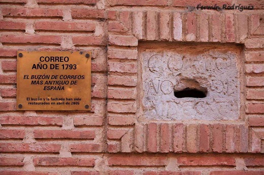 El buzon de correos mas antiguo de España,en Mayorga de Campos