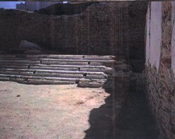 Restos arqueológicos de la antigua iglesia de San Salvador en el Castillo de la Mota
