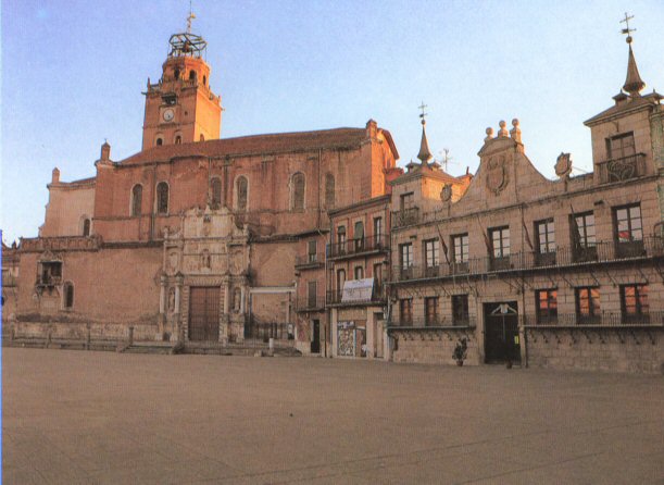 Vista Colegiata y Ayuntamiento