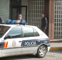 Acceso a la comisaría de Medina del Campo. / FRAN JIMÉNEZ