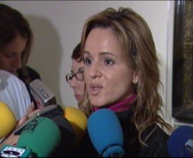La consejera de Cultura de Castilla y León, Silvia Clemente, dirigiéndose a los periodistas 