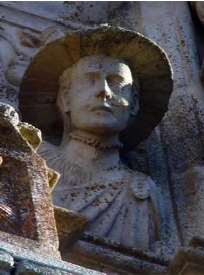 Escultura de Francisca Pizarro Yupanqui en el Palacio de la Conquista.
