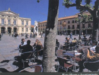 Plaza Mayor y Ayuntamiento