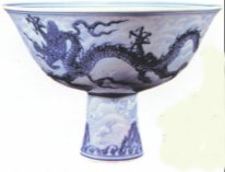 La plata española estimuló el comercio con Asia, de donde se importaban a Europa porcelanas. Siglo XV. Museo Guimet, París.