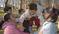 Un grupo de niños juegan durante la jornada. / FRAN JIMÉNEZ