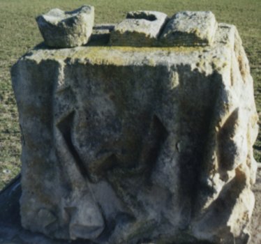 Peana estatua de D. Diego Polanco Giraldo