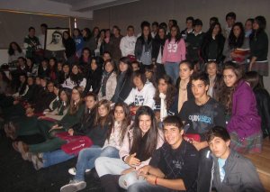 Alumnos de las Jesuitinas que viajarán para la canonización de la fundadora del centro, Cándida María de Jesús. :: L. SANCHO