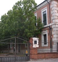 Vista de la fachada del cuartel militar de Medina. / F. JIMÉNEZ