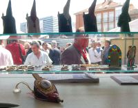 Expositor de uno de los puestos participantes en la Feria Cofrade de Medina del Campo. / F. JIMÉNEZ