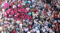 Personas que se dieron cita en la Plaza Mayor 