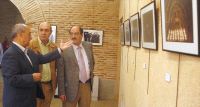 Claustro del centro cultural de Medina del Campo acogiendo la muestra de la Virgen de los Pegotes de Nava del Rey