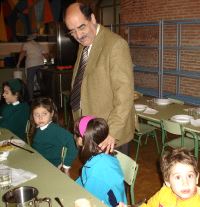 El alcalde, Crescencio Martn Pascual, ayer en el comedor. / EL NORTE