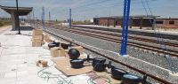 Edificio de la estación de Olmedo, a la derecha de la vía en dirección a Valladolid, en la nueva línea de Alta Velocidad. / FRAN JIMÉNEZ