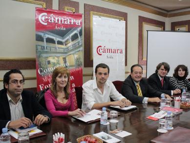 Gerentes de los centros comerciales abiertos en la Cámara de Ávila