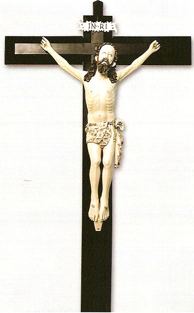 Crucificado Indo-Portugus. Annimo indio. India. Finales del s. XVII. Marfil y palo santo. Cristo: 42x27x8 c. (Cruz: 89x43,5x2 cm. Diputacin Provincial de Valladolid. (Depositado en el Museo de las Ferias)