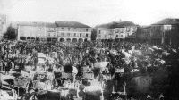 Instantánea de la Plaza Mayor de Medina, tomada en los años 1903 ó 1904 por Honorio Román. / FRAN JIMÉNEZ