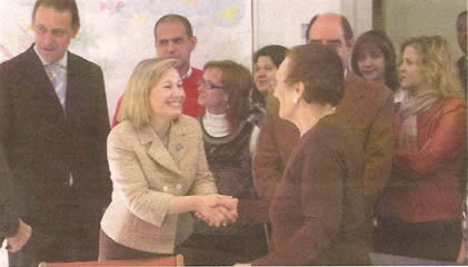 La secetaria de Estado de Servicios Sociales saludó a los usuarios del Centro Especializado de Alzheimer / Fotos T.G.