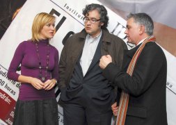 Susanna Griso, Juan Manuel de Prada y Juan Ramn Lucas, ayer, en Medina. / FRAN JIMNEZ 