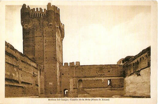 Interior del Castillo de la Mota antes de su reconstrucción. L.Roisin, h.1919-1920