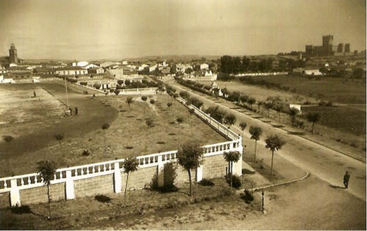 Vista general desde el Cuartel Marqués de la Ensenada. Década de 1950