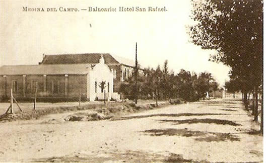 Balneario de las Salinas. Llegada al hotel San Rafael, frente a la entrada del balneario, por la carretera de las salinas. Luis Saus, 1918-1919