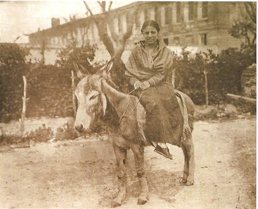 Llegada al mercado ganadero frente al Hospital de Simón Ruiz. 1930