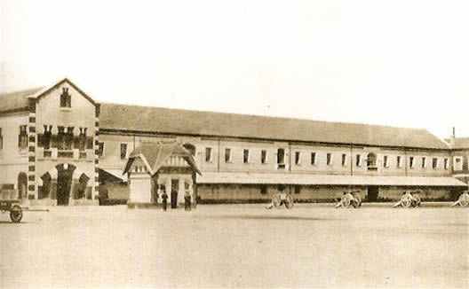 Cuartel Marqués de la Ensenada. Patio de armas. Luis Saus, 1918-1919