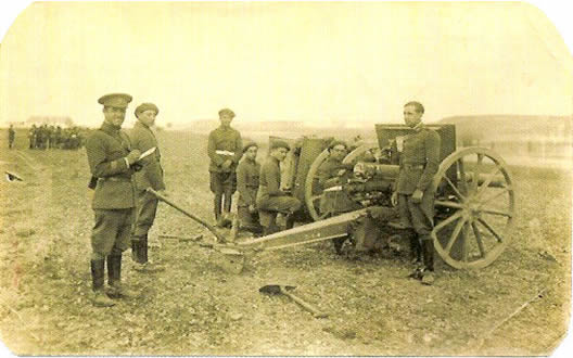 Maniobras militares de artillería en las cercanías de Medina del Campo. 11 de junio de 1931