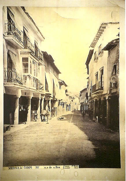 La Rúa Nueva desde la Plaza Mayor. Jean Laurent, 1877
