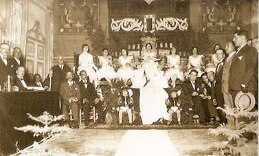 Juegos florales en el Teatro de Isabel la Católica. Mena. 1929