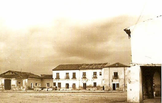 Viejos caserores en la Plaza de Segovias. 1960