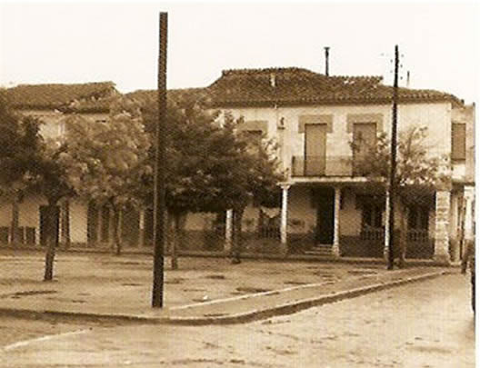 Plaza de Don Federico Velasco, antes de los Descalzos. Década de 1950