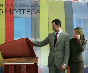 Los Príncipes de Asturias, en su visita a Valladolid en 2009 para inaugurar el Río Hortega. :: HENAR SASTRE
